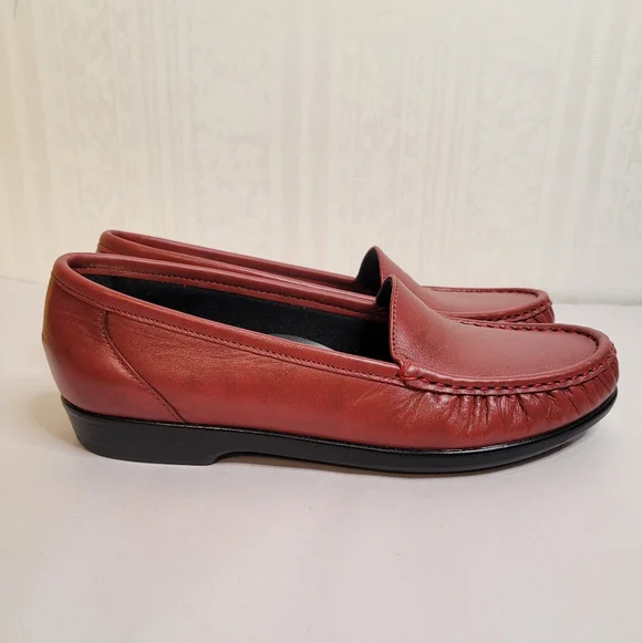 SAS Simplify Leather Loafers In Lipstick Red Size 7.5N Narrow - Picture 2 of 11